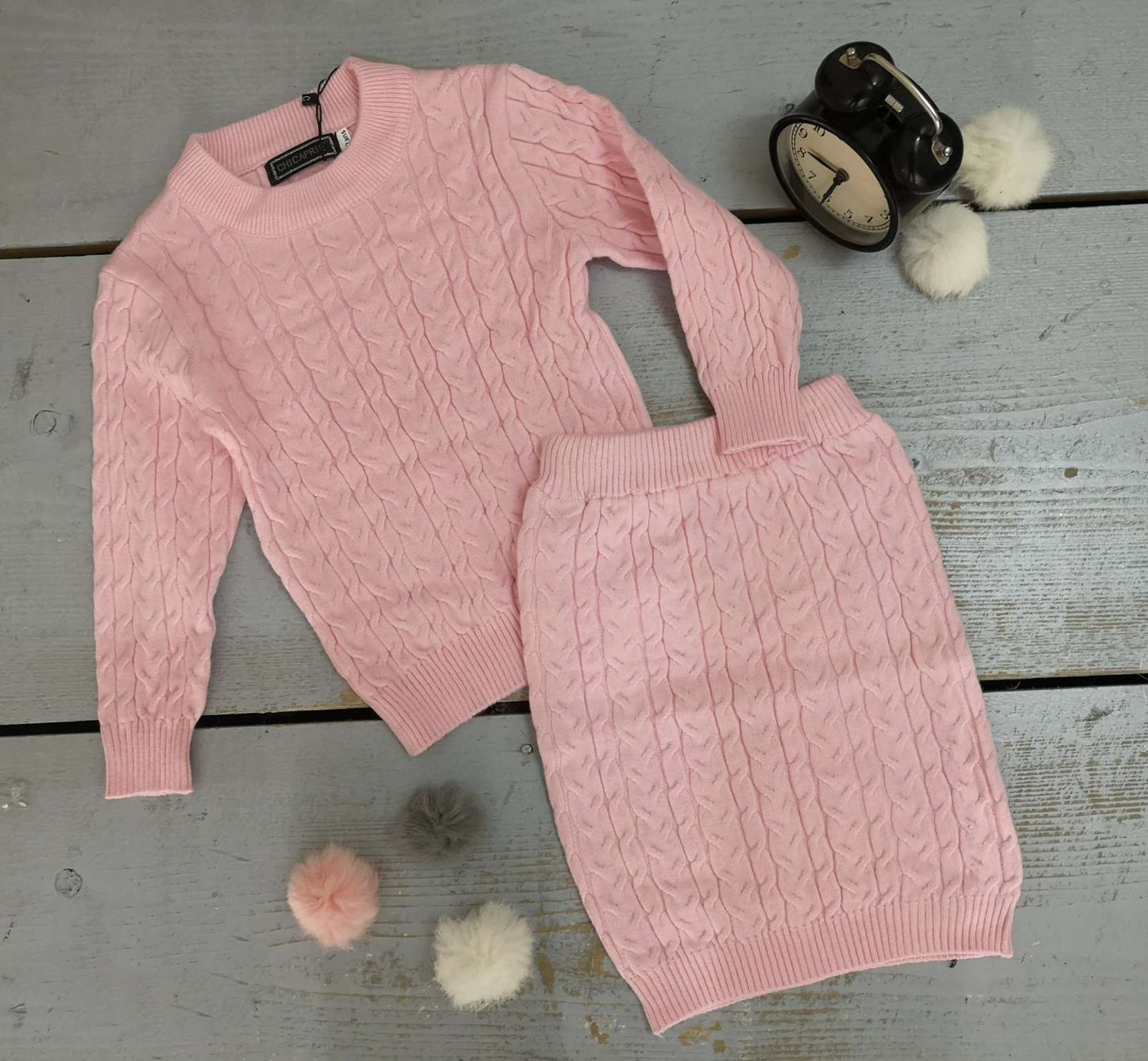 Cable pink skirt set